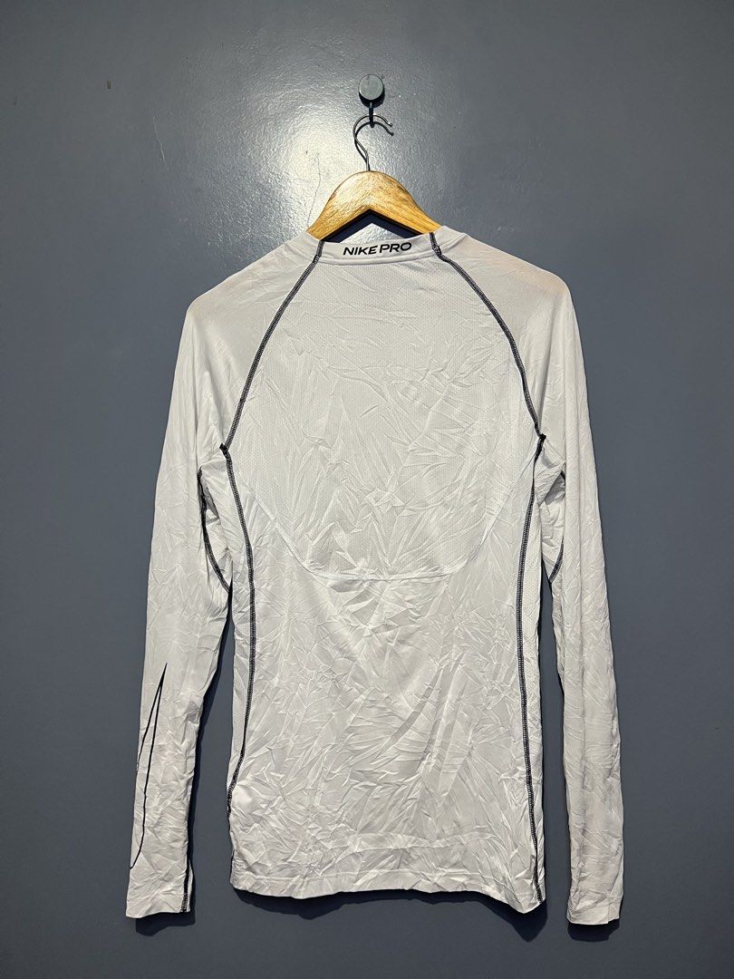 Nike Pro (Category: Activewear) located in Pagadian. Submitted by chiccsilog (Listing ID 1465676593, Image 2). Description: excellent condition 9.5/10 color rate 16x27-29 (M to L)(Stretchable) no issue.