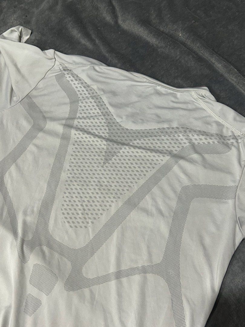 Nike Pro Compression Shirt (Category: Tshirts & Polo Shirts ) located in Quezon City. Submitted by bunnyrack.co (Listing ID 1465755324, Image 2). Description: .