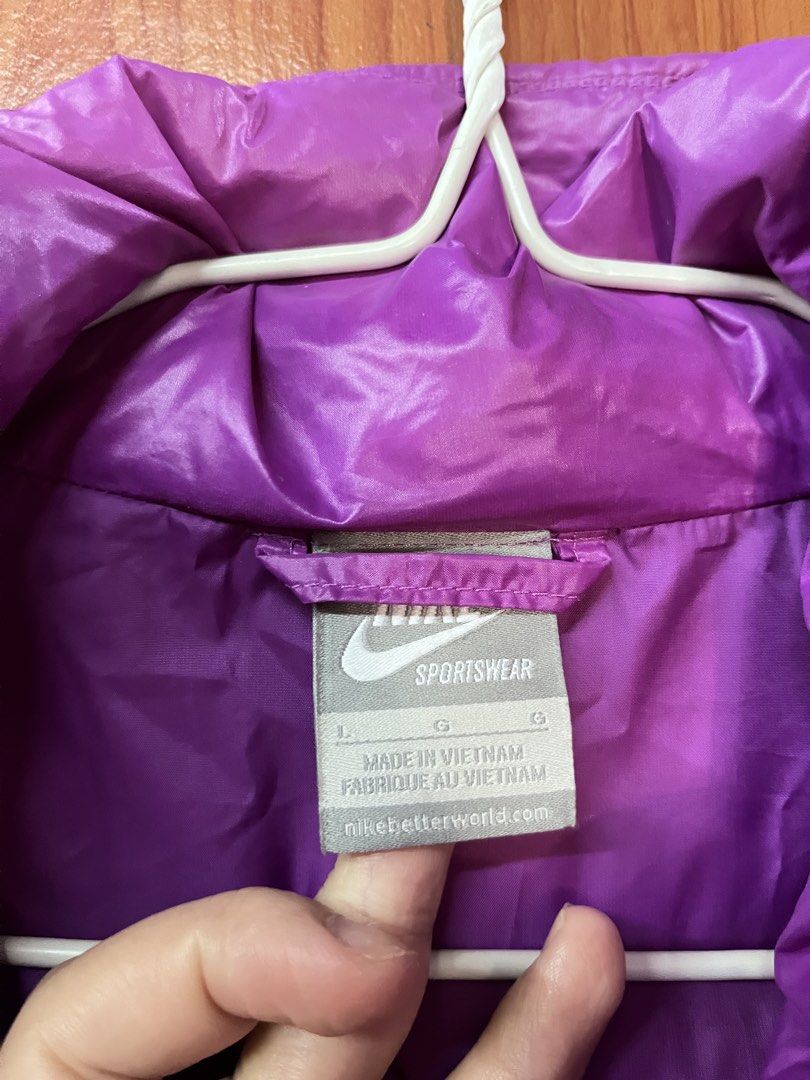 NIKE PUFFER JACKET (Category: Coats, Jackets and Outerwear) located in Baguio. Submitted by toddlerscollectives (Listing ID 1465626155, Image 3). Description: .