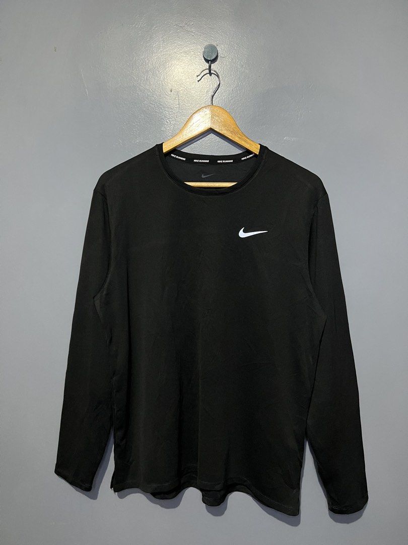 Nike Running Longsleeve (Category: Activewear) located in Pagadian. Submitted by chiccsilog (Listing ID 1465675969, Image 1). Description: excellent condition 9.5/10 color rate 22x27 (M to L) no issue.
