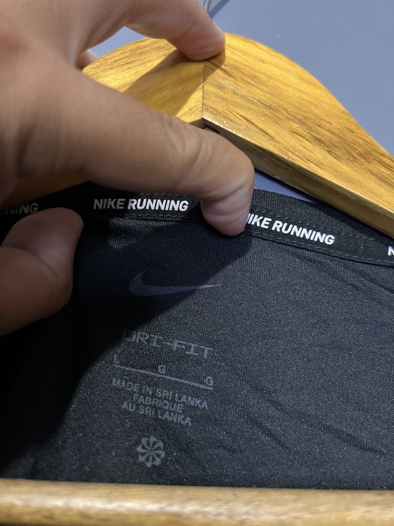 Nike Running Longsleeve (Category: Activewear) located in Pagadian. Submitted by chiccsilog (Listing ID 1465675969, Image 2). Description: excellent condition 9.5/10 color rate 22x27 (M to L) no issue.