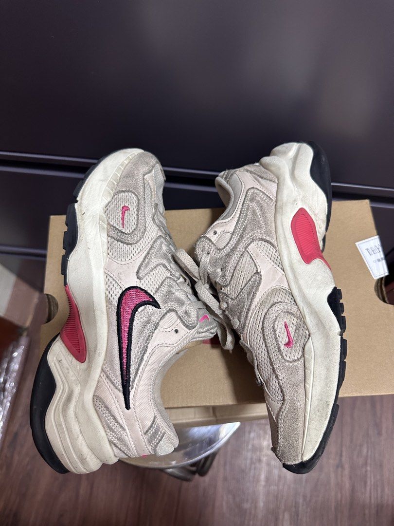 Nike size 7 womens (Category: Sneakers) located in Manila. Submitted by mitch2783 (Listing ID 1465602534, Image 2). Description: Need wash, As is. no box 800php.