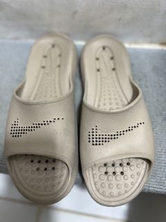 (Category: ) located in . Submitted by happythriftbyshidshin (Listing ID 1465603638, Image 1). Description: .