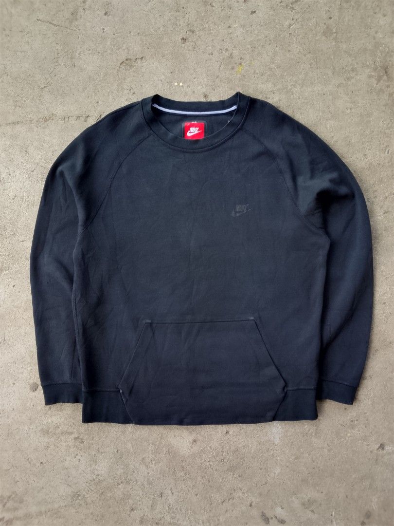 NIKE TECH FLEECE CREWNECK SWEATSHIRT (Category: Hoodies) located in Manila. Submitted by saiintthrift (Listing ID 1465608817, Image 1). Description: ✅ Condition: Like New 📐 Size: 28 x 22.8 (XL) 🎨 Color rate: 9.5/10 ⚠️ NO ISSUE 💰 PRICE: ₱680 + sf 📍 Location: Dasmariñas, Cavite 💳 Payment: GCash only 🚚 Courier: J&T / LALAMOVE 📱 FOLLOW & CONTACT: ig: saiint.thrift fb: Saiint Thrift tiktok: saiint.thrift carousell: saiintthrift DM/PM IF INTERES