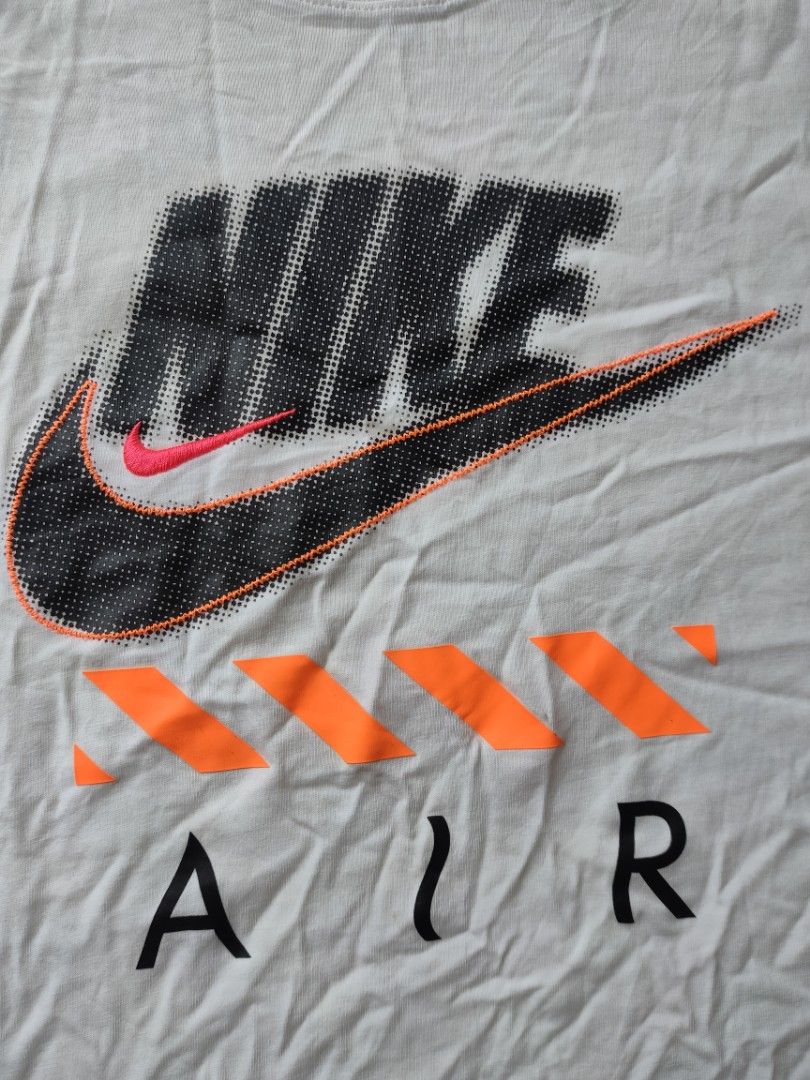 NIKE TEE (Category: Tshirts & Polo Shirts ) located in Davao. Submitted by LloydThrifter16 (Listing ID 1465664548, Image 3). Description: .