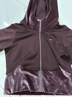 (Category: ) located in . Submitted by lovewarehouseeeee (Listing ID 1465668297, Image 1). Description: .