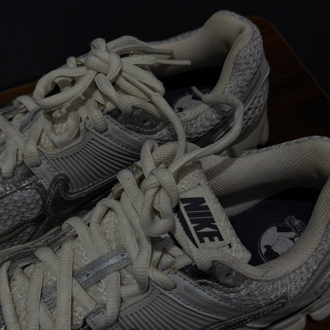 NIKE VOMERO (Category: Sneakers) located in Iloilo. Submitted by herde (Listing ID 1465599368, Image 3). Description: SIZE 7.5 MENS.