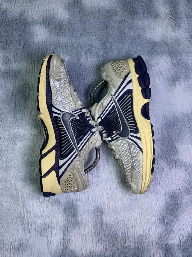 NIKE ZOOM VOMERO 5 THUNDER BLUE CREAM (Category: Sneakers) located in Quezon City. Submitted by shooz.kartel (Listing ID 1465745167, Image 3). Description: For sale only‼️ NIKE ZOOM VOMERO 5 THUNDER BLUE CREAM Excellent condition No major issues Size 8.5 us 42 euro 26.5 cm 2150 + sf only Legit/Authentic 💯 Pm for fast transact! 📩 Can do ship nationwide MOP: paymaya, bank transfer or gcash Location: Metro manila.