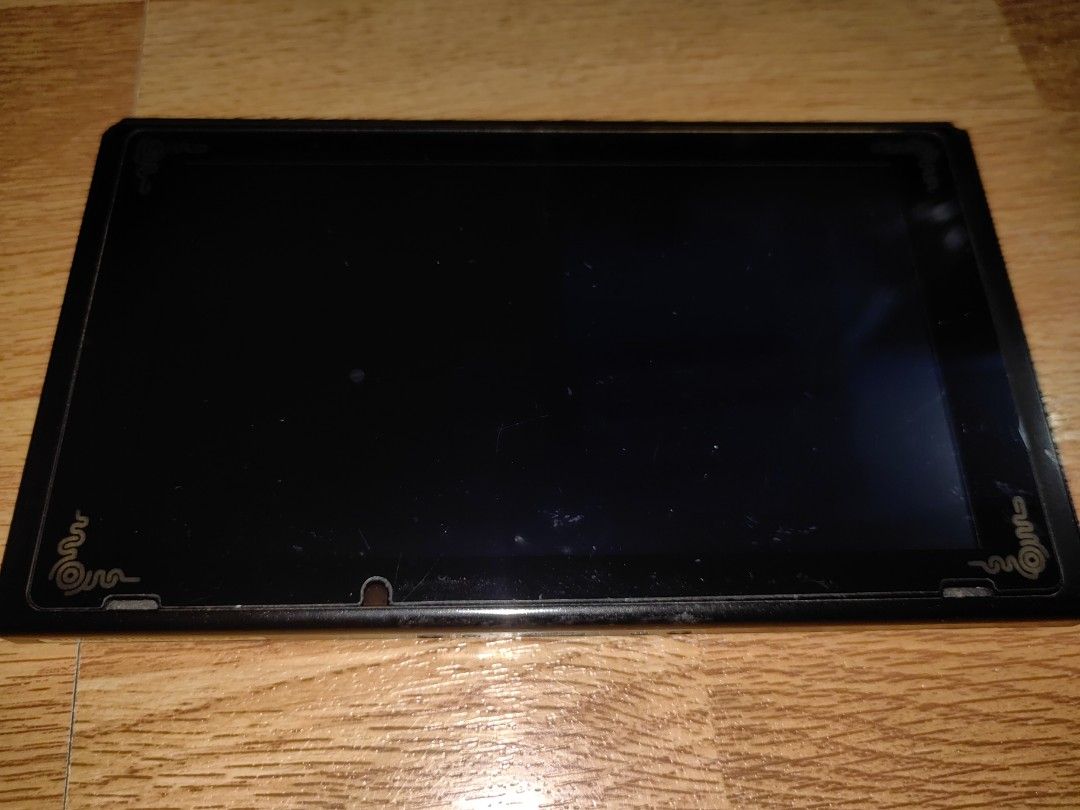 Nintendo Switch V1 Console Tablet with AC Adapter (Category: Nintendo) located in Pasay City. Submitted by rronn (Listing ID 1465700752, Image 3). Description: Nintendo Switch V1 Condition: Fully operational, normal surface wear from regular use. - Battery life, less than 1-2hrs pero pwedeng pwede laruin kahit nakacharged. Hindi madali mag over heat. Youtube as long as you want. - Included: Official Nintendo AC adapter with EU plug, USB-C cable -