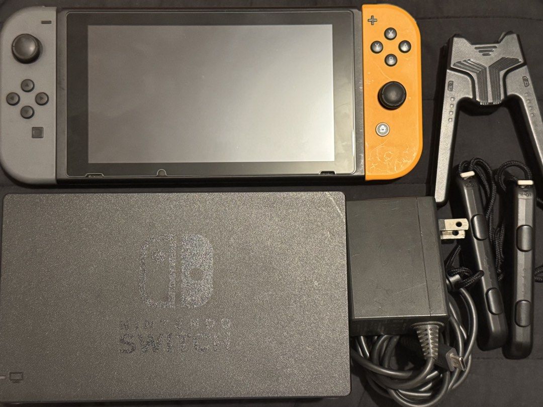 Nintendo Swtitch V2 32GB (Category: Nintendo) located in Cainta. Submitted by ajibuys01 (Listing ID 1465633167, Image 1). Description: FOR SALE ₱8000 ‼️ Nintendo Switch V2 32gb Condition: 9/10, never repaired No issues (no stick drift, all buttons is working) Non Jb Inclusions: Pouch Dock Joycon Grip Joycon Strap Orginal Charger HDMI.