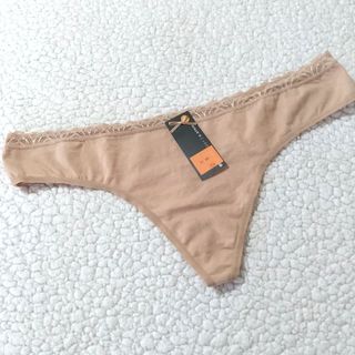 (Category: ) located in . Submitted by thriftedtreasures101.1 (Listing ID 1440317434, Image 1). Description: .