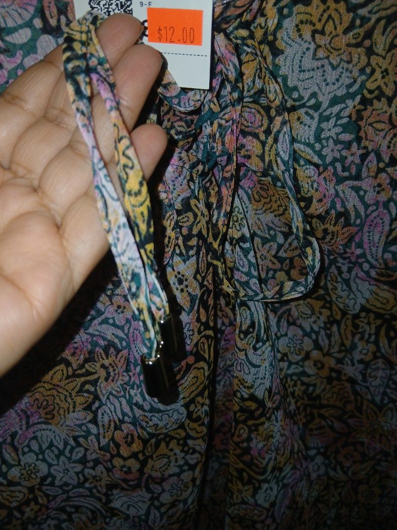 NWT small -medium forever21 sheer long-sleeved top from U.S (Category: Blouses) located in Marikina City. Submitted by lanadelrey0002 (Listing ID 1465743334, Image 3). Description: no actual pics when worn mop: BDO.PNB. MAYA same day delivery grab or lalamove j&t : 54 pesos Luzon and 74 pesos Visayas ,Mindanao.