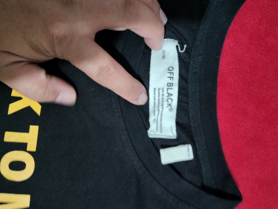 OFF Black (Category: Activewear) located in Quezon City. Submitted by dex.colletions (Listing ID 1465707247, Image 3). Description: authentic medium qc.