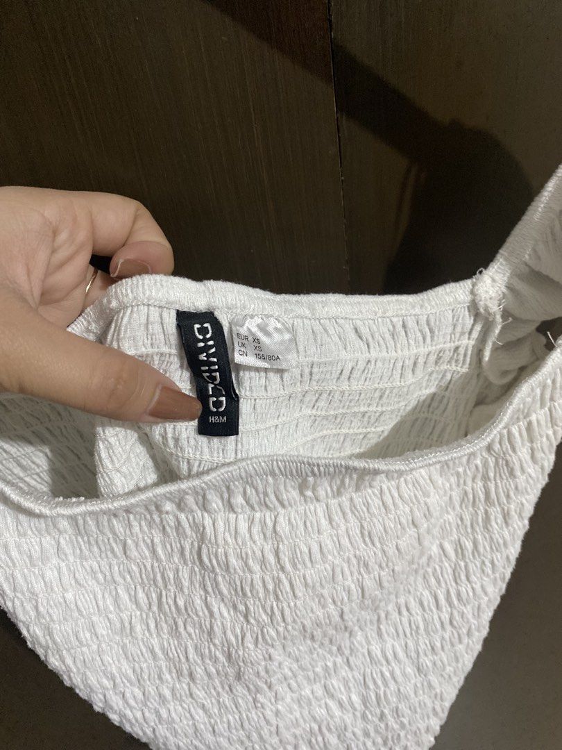 Off shoulder (Category: Others Tops) located in Manila. Submitted by raine_cloud (Listing ID 1465590304, Image 2). Description: .