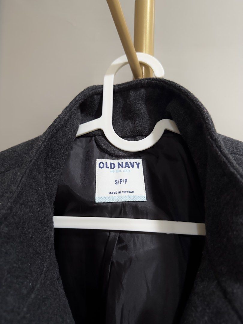 Old Navy Dark Gray Coat (Category: Coats, Jackets and Outerwear) located in Cebu City. Submitted by lalalilly (Listing ID 1465633531, Image 3). Description: Price negotiable for sure buyer.