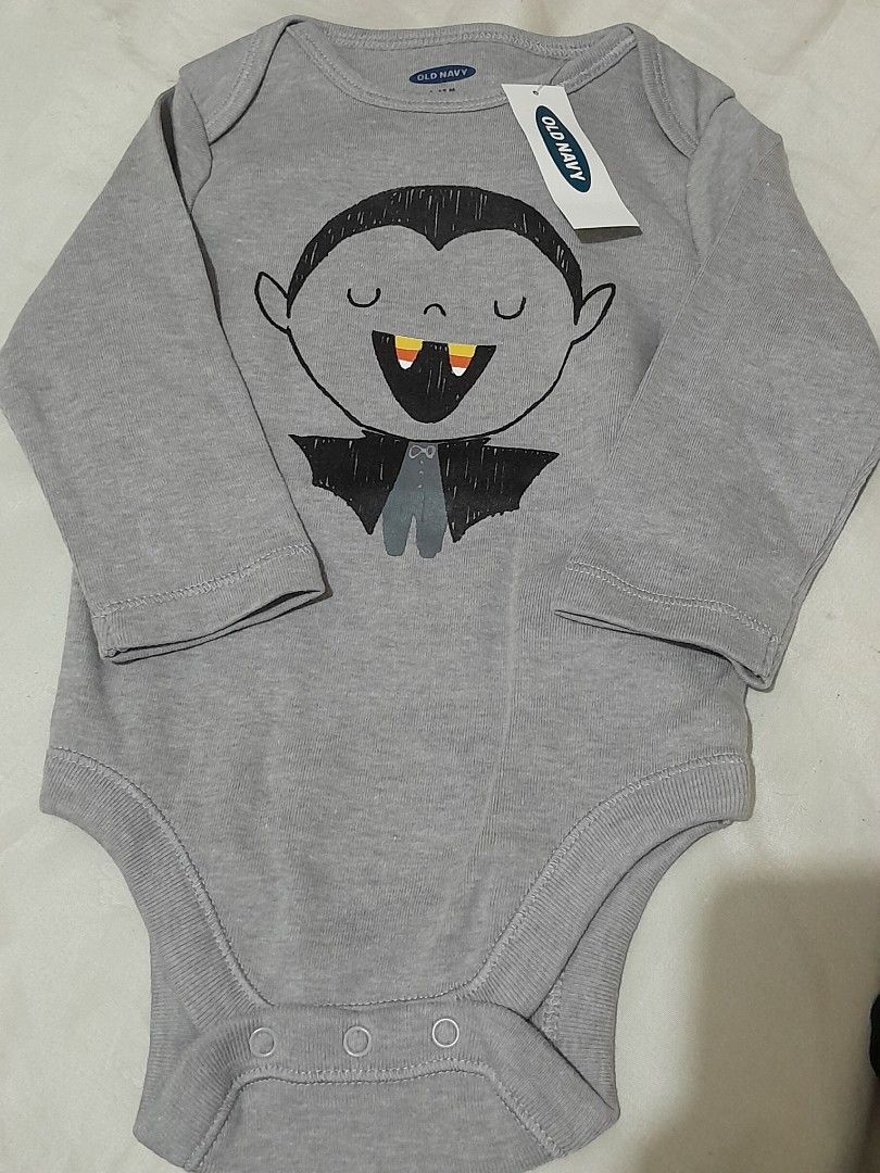 Old Navy Halloween Baby Onesies (Category: Babies & Kids Fashion) located in Makati City. Submitted by mylynmylyn (Listing ID 1465671649, Image 1). Description: original brandnew item with tag black 18-24M grey 6-12m.