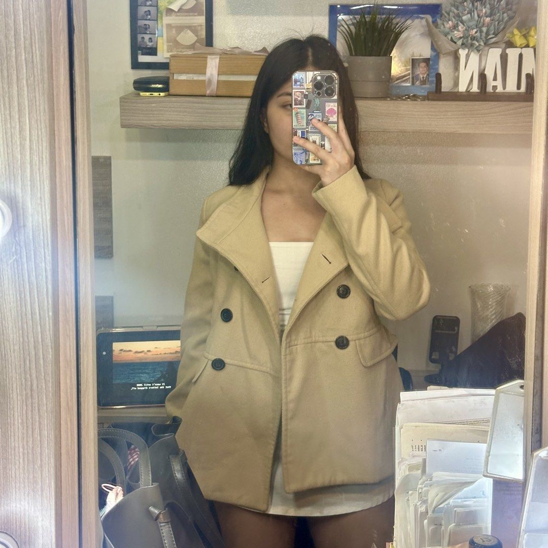 Old Navy Short Trench Winter Coat (Category: Coats, Jackets and Outerwear) located in Cainta. Submitted by yayitsianm (Listing ID 1465715788, Image 1). Description: .