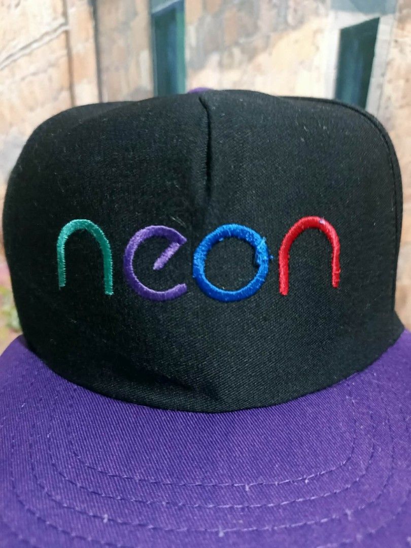 Old school Neon USA SNAP CAP (Category: Caps & Hats) located in Valenzuela. Submitted by shs.by.marc (Listing ID 1465701687, Image 2). Description: Location : Karuhatan Valenzuela.