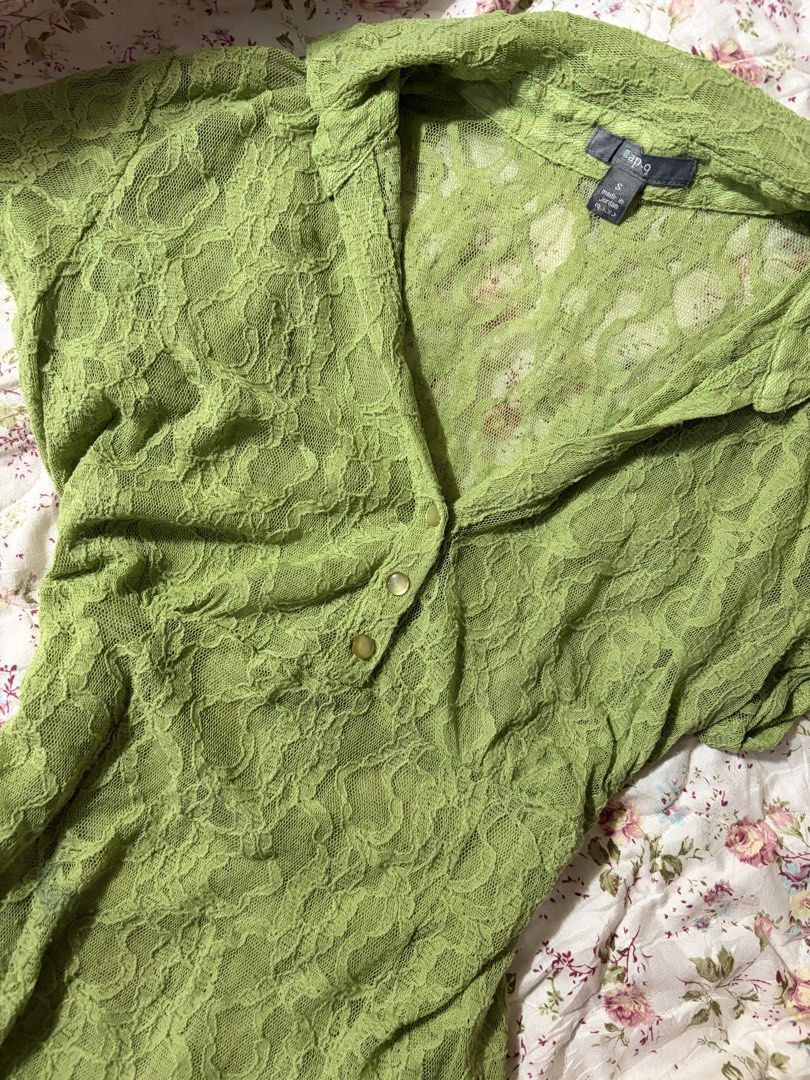 Olive Green Lace Collared (Category: Blouses) located in Muntinlupa City. Submitted by herellas0504 (Listing ID 1465708865, Image 2). Description: Olive Green Lace Collared Top Mine: 150 | Lock: 200 ———————————— size: small-med issue: very small hole (barely noticeable) still in good condition willing to keep.