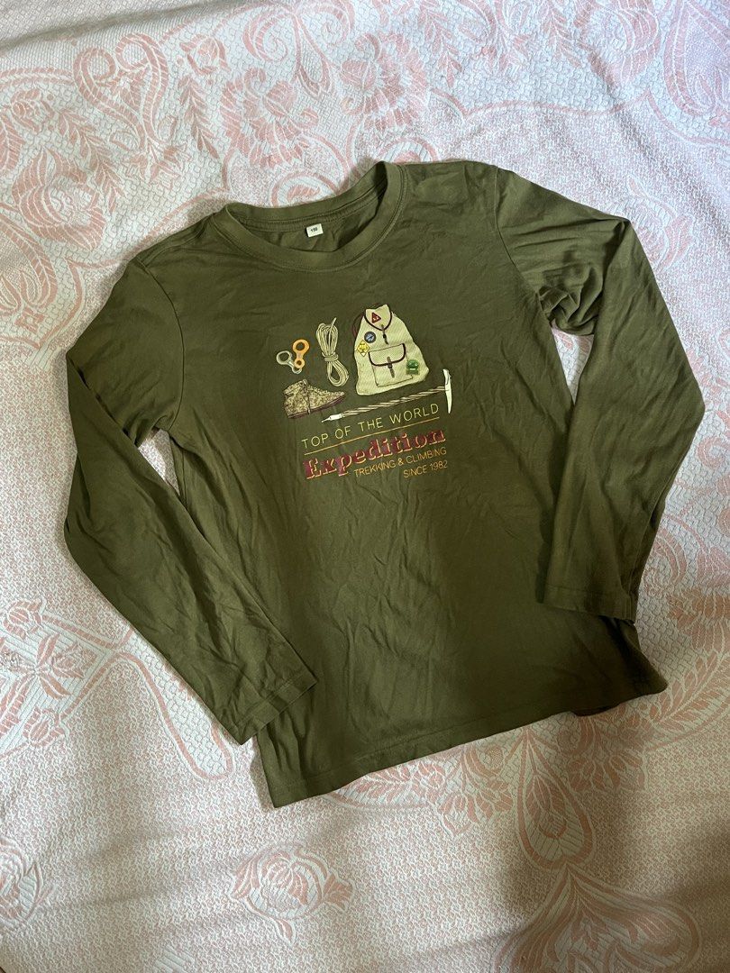 olive green long-sleeve tee with cool graphic designs (Category: Longsleeves) located in Cabanatuan. Submitted by the_saints.archive (Listing ID 1465604820, Image 1). Description: Size: (inch) L - 22 W - 17 Pwedeng layeran nalang stretchable yung tela Must read before buying Rules and policy: 📌 COLOR MAY VARY DUE TO LIGHTNING / USED OF FLASH 📌 NO RETURN OR REFUND POLICY 📌 ORDERS CANNOT BE CANCELLED ONCE AN OFFER HAS BEEN MADE OR ACCEPTED 📌 SH
