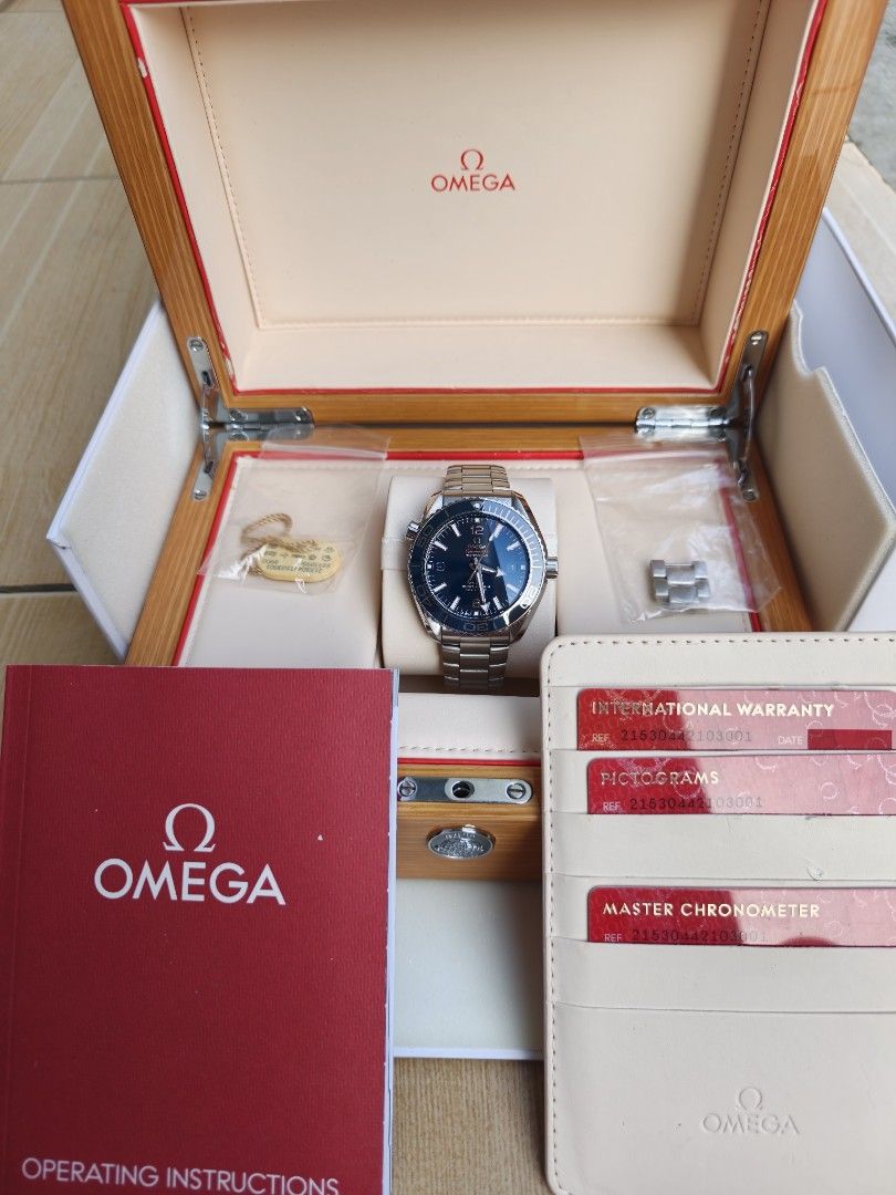 Omega Seamaster Planet Ocean 600M (Category: Luxury Watches) located in Quezon City. Submitted by rafmag2484 (Listing ID 1465698199, Image 2). Description: Omega Seamaster Planet Ocean Blue Dial Ref 215304421 43.5mm Complete set with wooden box, warranty and pictogram cards ₱240,000 only! .