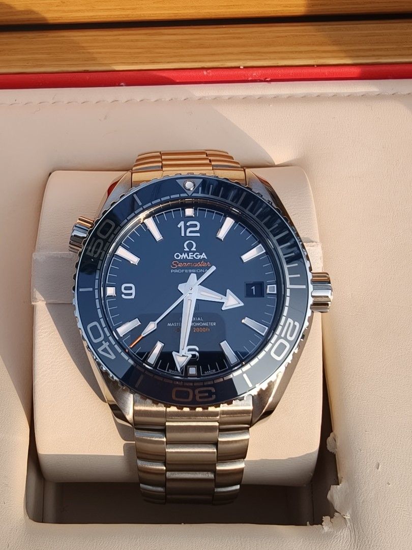 Omega Seamaster Planet Ocean 600M (Category: Luxury Watches) located in Quezon City. Submitted by rafmag2484 (Listing ID 1465698199, Image 3). Description: Omega Seamaster Planet Ocean Blue Dial Ref 215304421 43.5mm Complete set with wooden box, warranty and pictogram cards ₱240,000 only! .