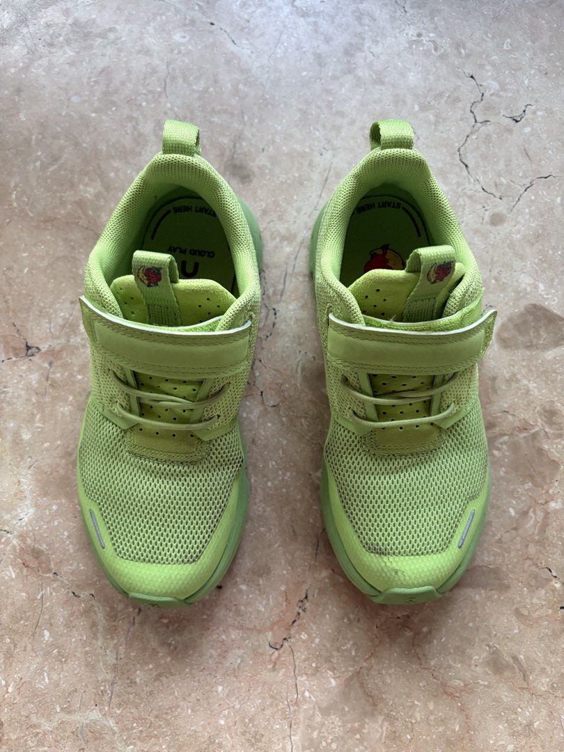 On Cloud Play Kids Sneakers, Lime Green (Category: Babies & Kids Fashion) located in Quezon City. Submitted by tidyup.lara (Listing ID 1465759245, Image 1). Description: US K11.5, UK K11, EU 29, 17.6 cm Sold as is Condition 8/10: used but in good condition.