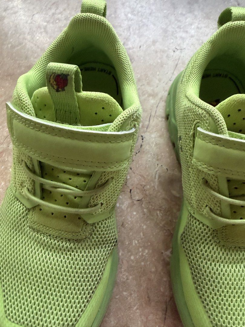 On Cloud Play Kids Sneakers, Lime Green (Category: Babies & Kids Fashion) located in Quezon City. Submitted by tidyup.lara (Listing ID 1465759245, Image 2). Description: US K11.5, UK K11, EU 29, 17.6 cm Sold as is Condition 8/10: used but in good condition.