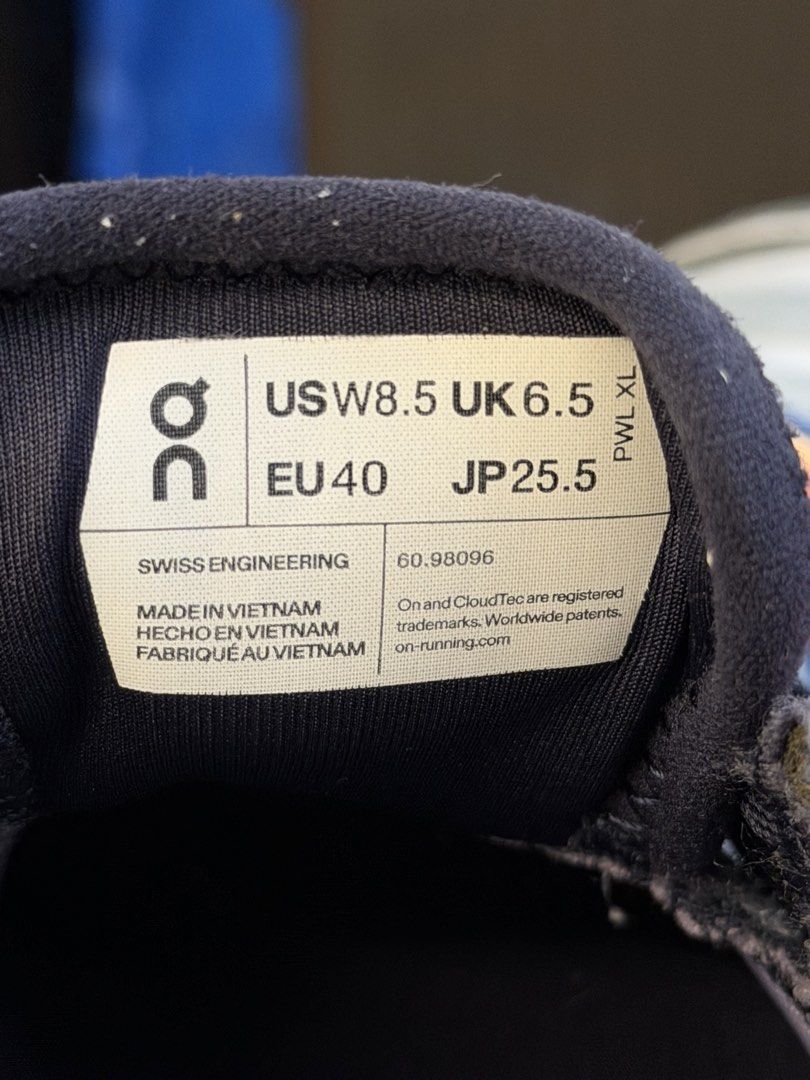 On Cloud Running Shoes USW 8.5 Blue (Category: Sneakers) located in Makati City. Submitted by mich_gt (Listing ID 1465609159, Image 3). Description: - Brand/Origin: Swiss engineering - Color: Blue Grey - Size: USW 8.5 / UK 6.5 / EU 40 / JP 25.5 - Sole: Lightweight CloudTec design - Lacing: Standard lacing setup - Style: Comfortable everyday athleisure footwear.