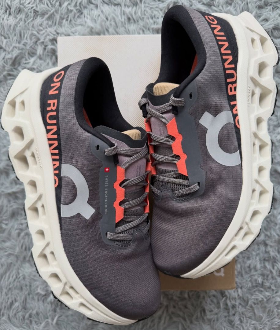 On Cloudmonster 3 Eclipse Ivory size 8.5us W (7.5 us M) (Category: Sneakers) located in Quezon City. Submitted by shoeplug.ph (Listing ID 1465693436, Image 1). Description: On Cloudmonster 3 Eclipse Ivory size 8.5us W (7.5 us M) brandnew / complete ₱7,500 dm if interested.