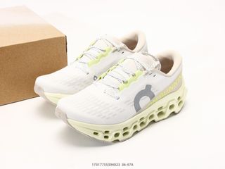 (Category: ) located in . Submitted by outlet_sneakers_shop (Listing ID 1465605257, Image 1). Description: .