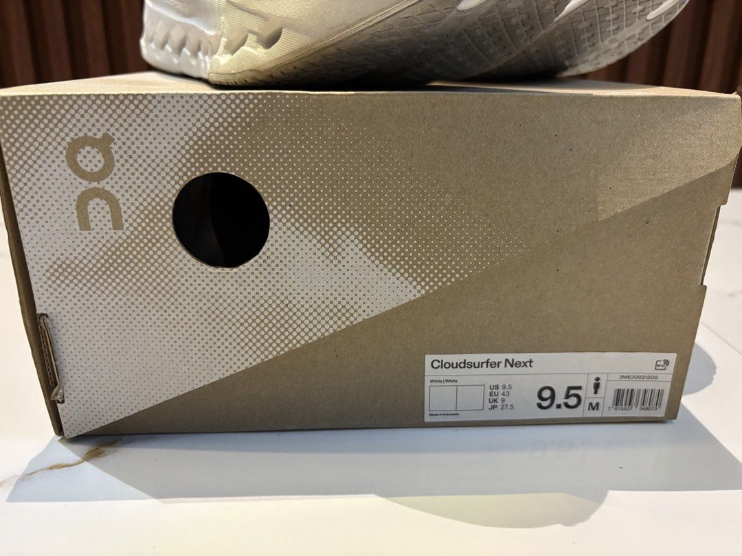 On Cloudsurfer Next White Men US 9.5 (Category: Sneakers) located in Villasis. Submitted by smnthg12 (Listing ID 1465673716, Image 3). Description: On Clouds ▪️On Cloudsurfer Next ▪️Size: US 9.5 MEN ▪️RFS: Not desired style.