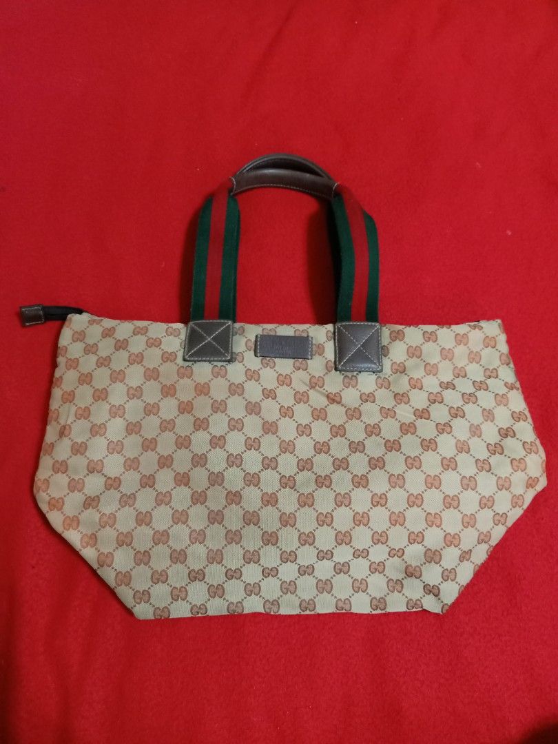 Original gucci monogram shoulder tote bag (Category: Shoulder Bags) located in Binmaley. Submitted by fashionluxury058 (Listing ID 1465685161, Image 1). Description: original gucci monogram shoulder tote bag in very good condition size: medium color brown.
