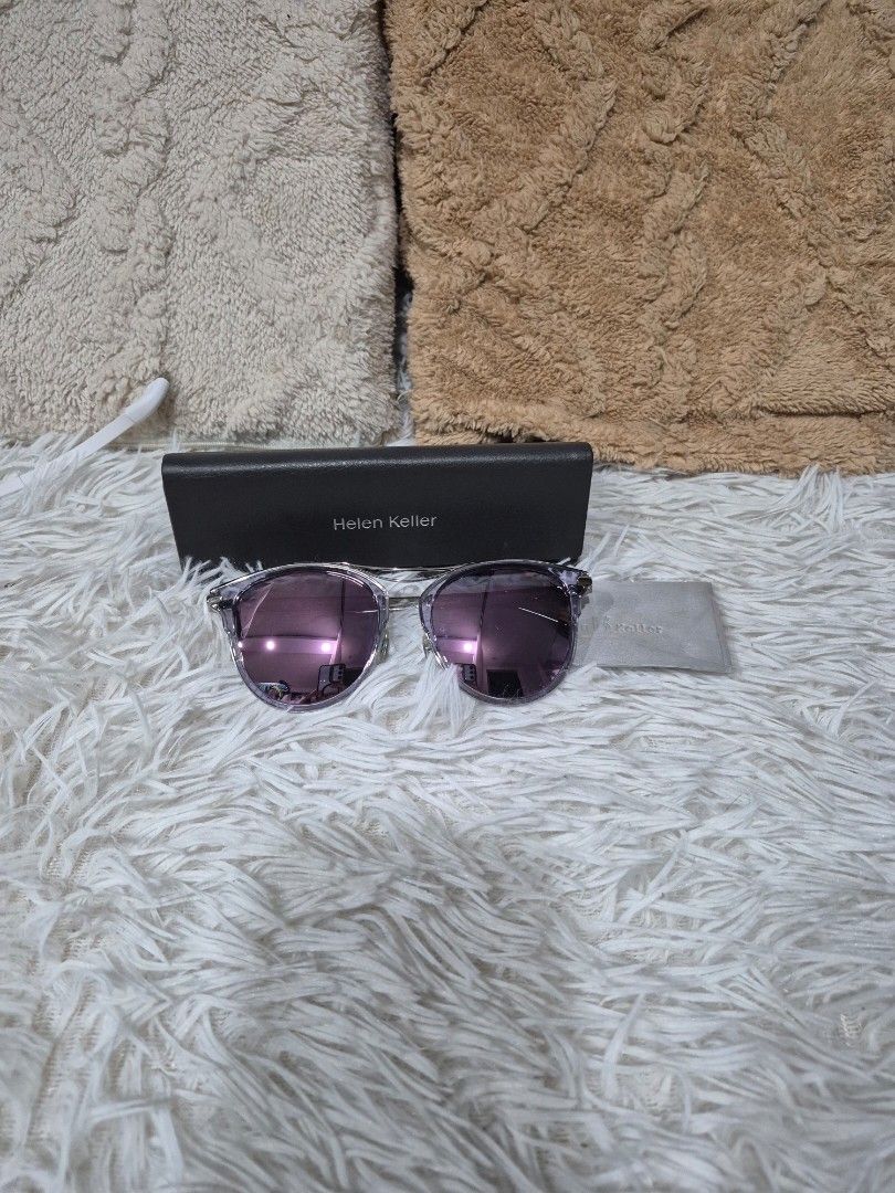 Original Helen Keller Sunglass (Category: Sunglasses & Eyewear) located in Cavite. Submitted by chaellebrandsluxe (Listing ID 1465663885, Image 2). Description: What you see is what you get.