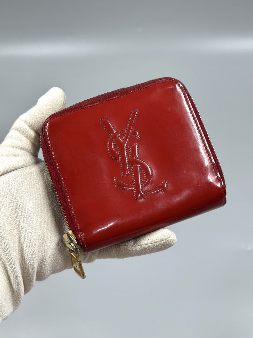 💯Original YSL Patent Bifold wallet (Category: Luxury Bags & Wallets) located in Cebu City. Submitted by jam_bagelyas (Listing ID 1465579242, Image 2). Description: .