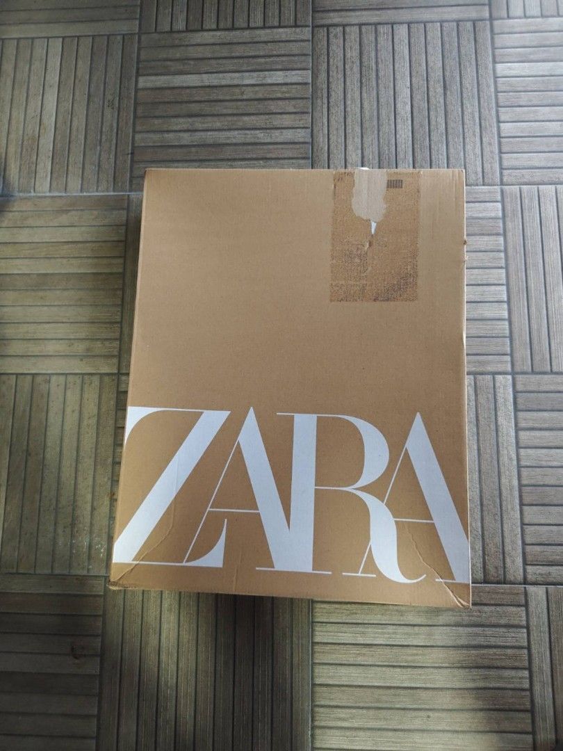 Original Zara Suede Jacket Coat with Box - Size M (Category: Coats, Jackets and Outerwear) located in Quezon City. Submitted by hollowwillow (Listing ID 1462040884, Image 2). Description: - Zara Tan Suede Effect Jacket - Size: Medium (M) ❌️ original price on tag: 11,595 🤑 - comes with box - Features button closure - Two front pockets - Perfect for layering - Brand new, never worn.