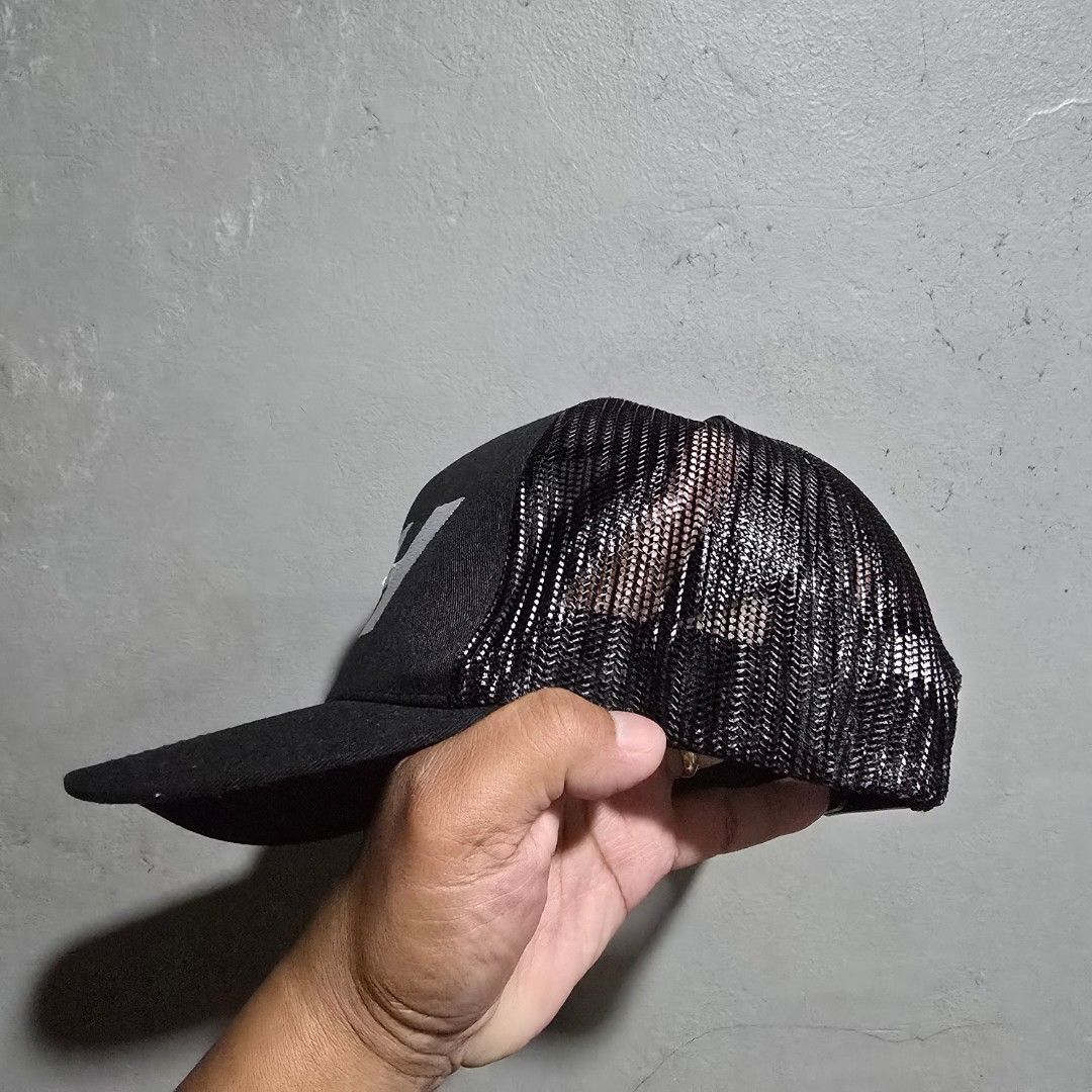 OTTO Cap Black Mesh Snapback with Embroidered H Logo (Category: Caps & Hats) located in Quezon City. Submitted by SuotKalyeManila (Listing ID 1465602180, Image 3). Description: Manage your expectations ukay ukay caps po ito at hindi po brand new pero minsan mga flaws pero wearable naman ang presyo po ay depende sa kondisyon ng cap Condition: Excellent Size: One Size Fits All Color Rate: 9.5/10 No Issue Laba na po and ready to wear pm for details.