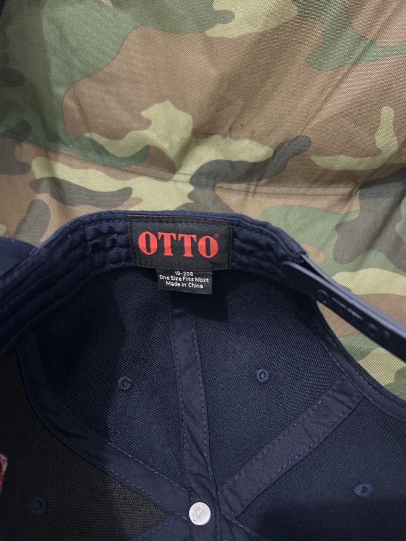 Otto Snapback (Category: Caps & Hats) located in Dinalupihan. Submitted by dtown_vintage2110 (Listing ID 1465693051, Image 3). Description: Otto Snapback Acrylic Wool Excellent.