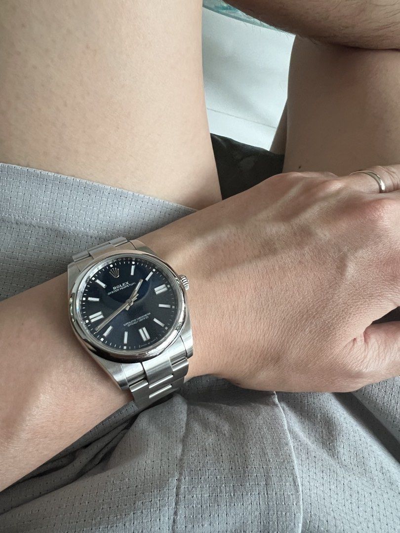 Oyster Perpetual 41 BLUE (Category: Watches) located in Singapore. Submitted by rerai (Listing ID 1459632436, Image 3). Description: - Rolex Oyster Perpetual 41 - Dated 2022 - 124300 - Stunning Blue Dial - Durable Stainless Steel Case & Bracelet - Classic & Versatile for Everyday Wear.