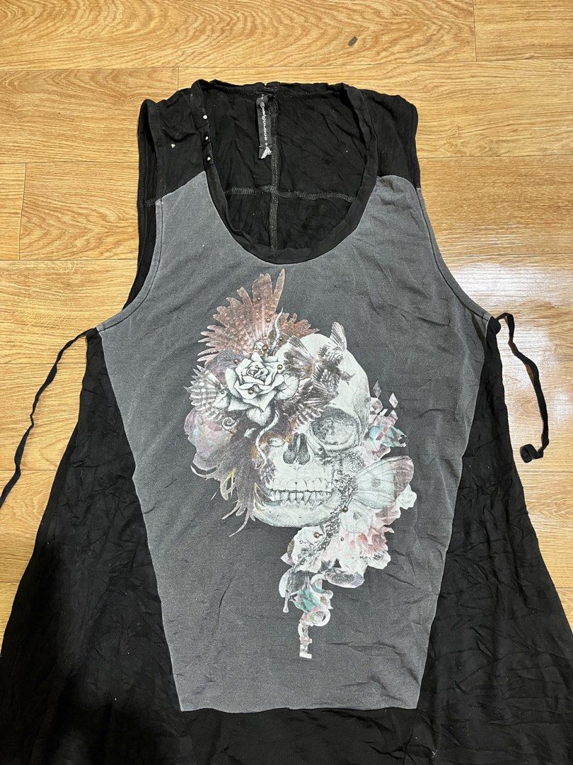 Ozze Croce tank tops (Category: Activewear) located in Zamboanga. Submitted by alterramz08 (Listing ID 1465734584, Image 2). Description: Ozze Croce tank tops Size Medium Verygood Condition Price : 800 !!.