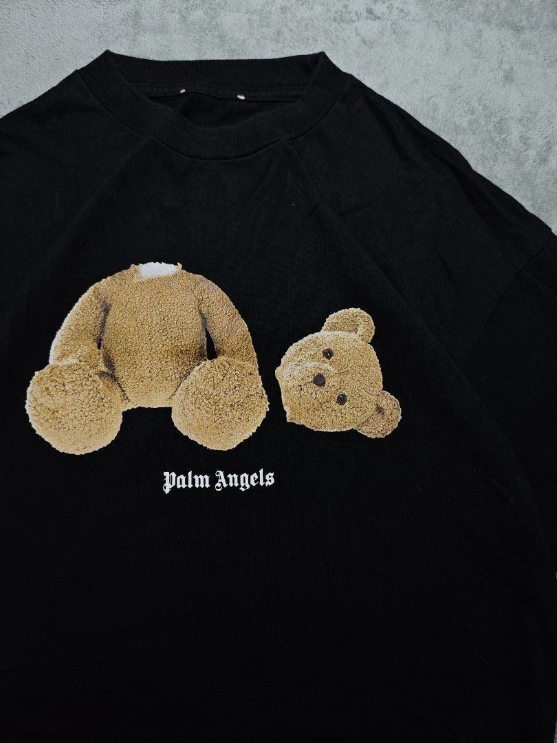 Palm Angels Broken Bear Black Tee (Category: Tshirts & Polo Shirts ) located in San Pedro. Submitted by chronothrift (Listing ID 1465652677, Image 2). Description: - Size: Large - XL (W22 x 30L) - Condition: 9.2/10 - Color Rate: 9.2/10 - Flaws: Minor Cut Necktag Only MOD: J&T Express / Lalamove / Meet MOP: Gcash / Bank Transfer.