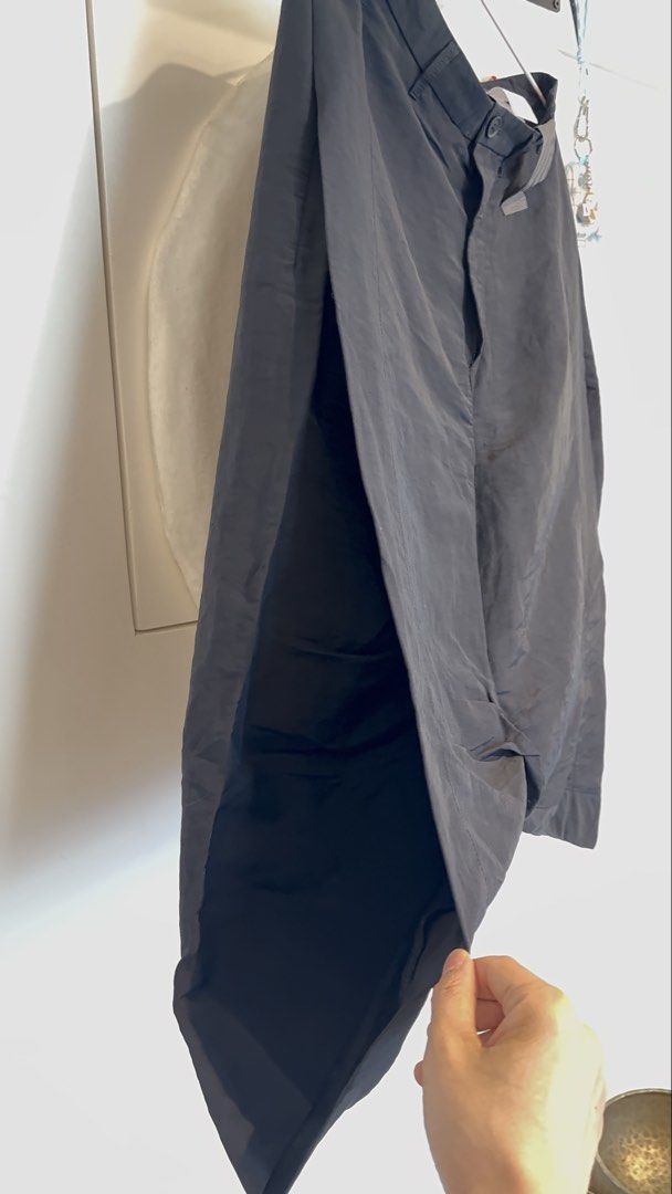 pants （分類：裙）位於 Hong Kong。 由 kwoody 提交（商品編號 1465630639，圖片 4）。簡介： 購自 IT shop size 3 waist 34 long 35 面交： 鑽石山地鐵站 會展地鐵站 元朗地鐵站 順豐到付。