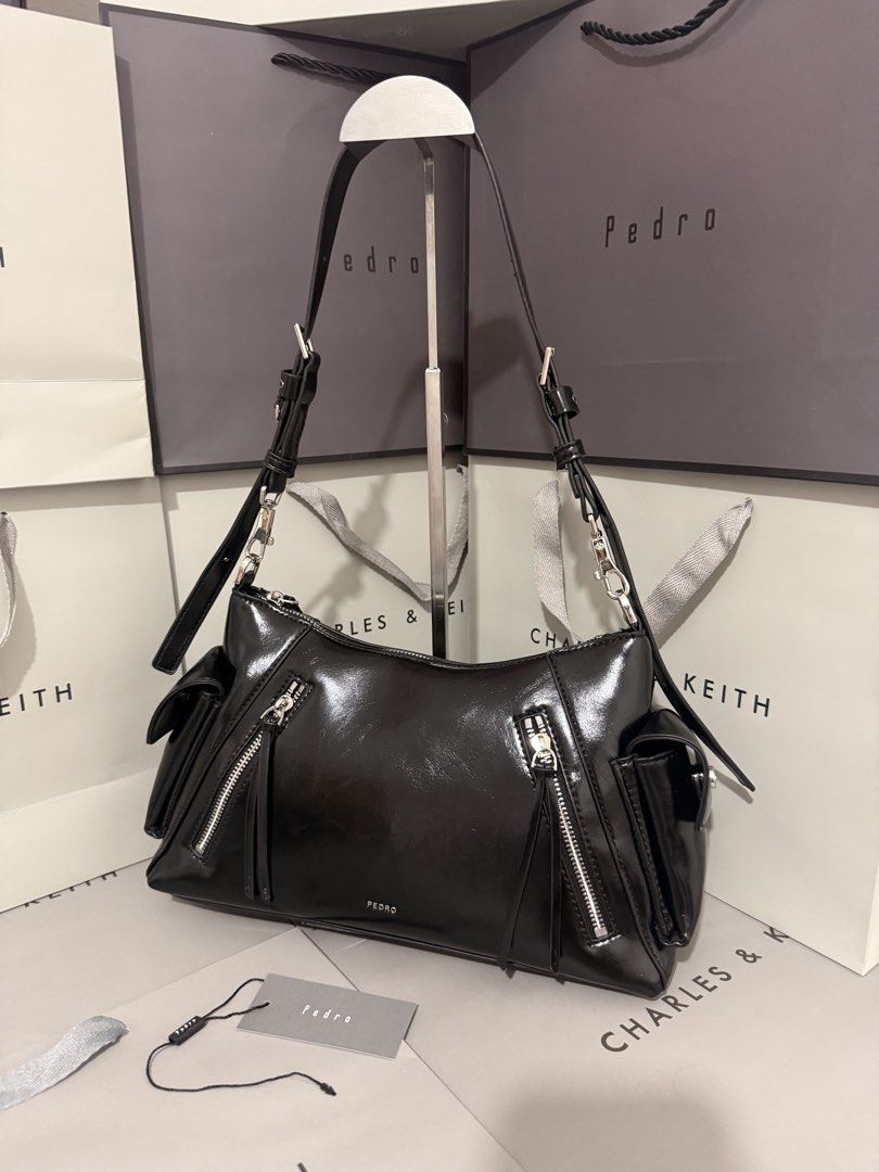 Pedro kristen hobo bag (Category: Cross-body Bags) located in Cavite. Submitted by miksycrls (Listing ID 1465618462, Image 1). Description: PedroBAGS AVAILABLE✨👜🛍️ 📌REMINDER PLS READ BELOW ⬇️ ✨INCLUSION✨ 🔗TAG&DUSTBAG 🔗WHAT YOU SEE IS WHAT YOU GET 🔗manage your expectations items are MPO | Mall Pull Out 📩 TO ORDER | ASK DETAILS | PHOTO’S: Send me a private message! +60paperbag 💸:GCASHH/GOTYMEE 📍:IMUSCAVITE 🚚:SCO|SPX EXPRESS SF ONLY📦 OTHE