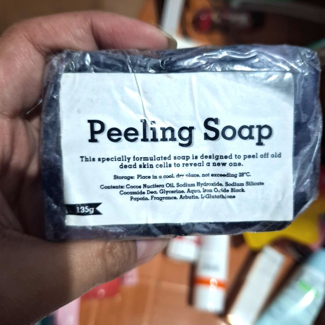 Peeling Soap 135g Exfoliating Body (Category: Bath) located in Quezon City. Submitted by an.marie (Listing ID 1465585127, Image 1). Description: Achieve glowing skin with this 135g peeling soap bar! Specially formulated with Papain, Arbutin, and L-Glutathione to gently remove dead skin cells and reveal a fresher, newer you. 📍Loc: Tandang Sora, QC Can do same day delivery or JNT for less shipping fee ( 50php metro ).