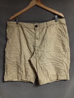 (Category: ) located in . Submitted by ukaythriftshirt (Listing ID 1465696531, Image 1). Description: .