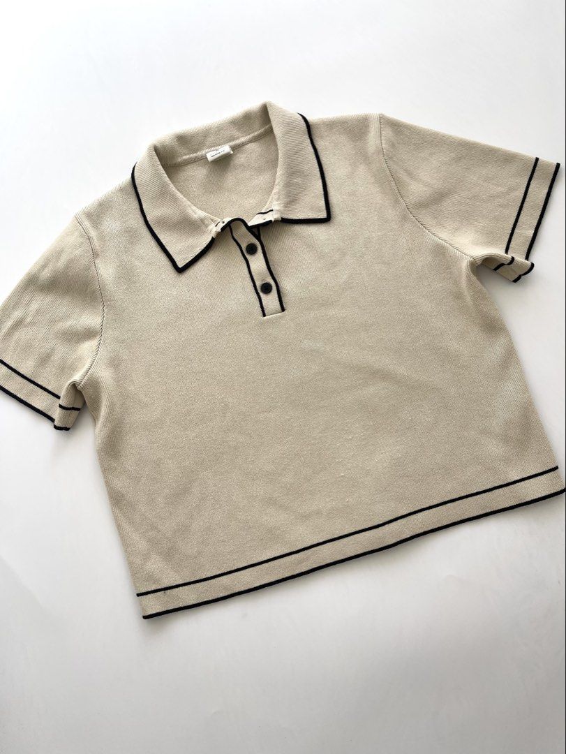Penshoppe Knit Beige Polo (Category: Others Tops) located in Bacolod City. Submitted by euniceclothing_coph (Listing ID 1465680962, Image 1). Description: Once used S-M Stretchable Knit.