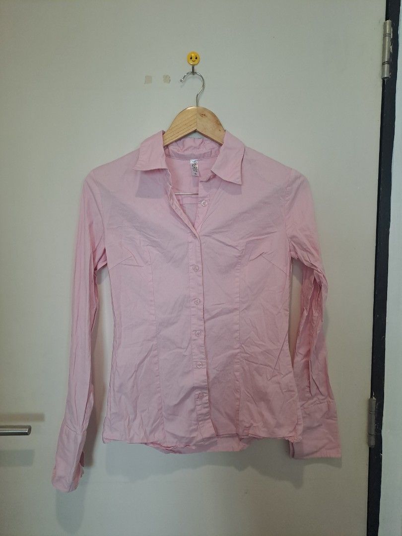 PIER/17 Baby pink longsleve (Category: Longsleeves) located in Manila. Submitted by joanbalde39643 (Listing ID 1465669420, Image 1). Description: This looks like a classic light pink button-up cotton shirt designed with a structured, waist-fitted silhouette. It features a classic pointed collar, standard button closures along the front placket, and long sleeves with buttoned cuffs..