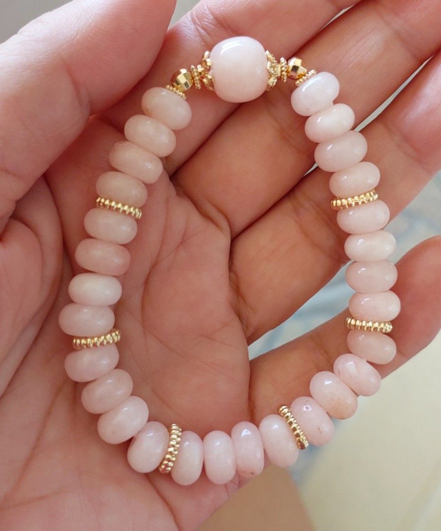 Pink Jade Bracelet (Category: Bracelets) located in Gapan. Submitted by purseofjune (Listing ID 1465613956, Image 3). Description: 8mm abacus shape beads with gold plated spacers.