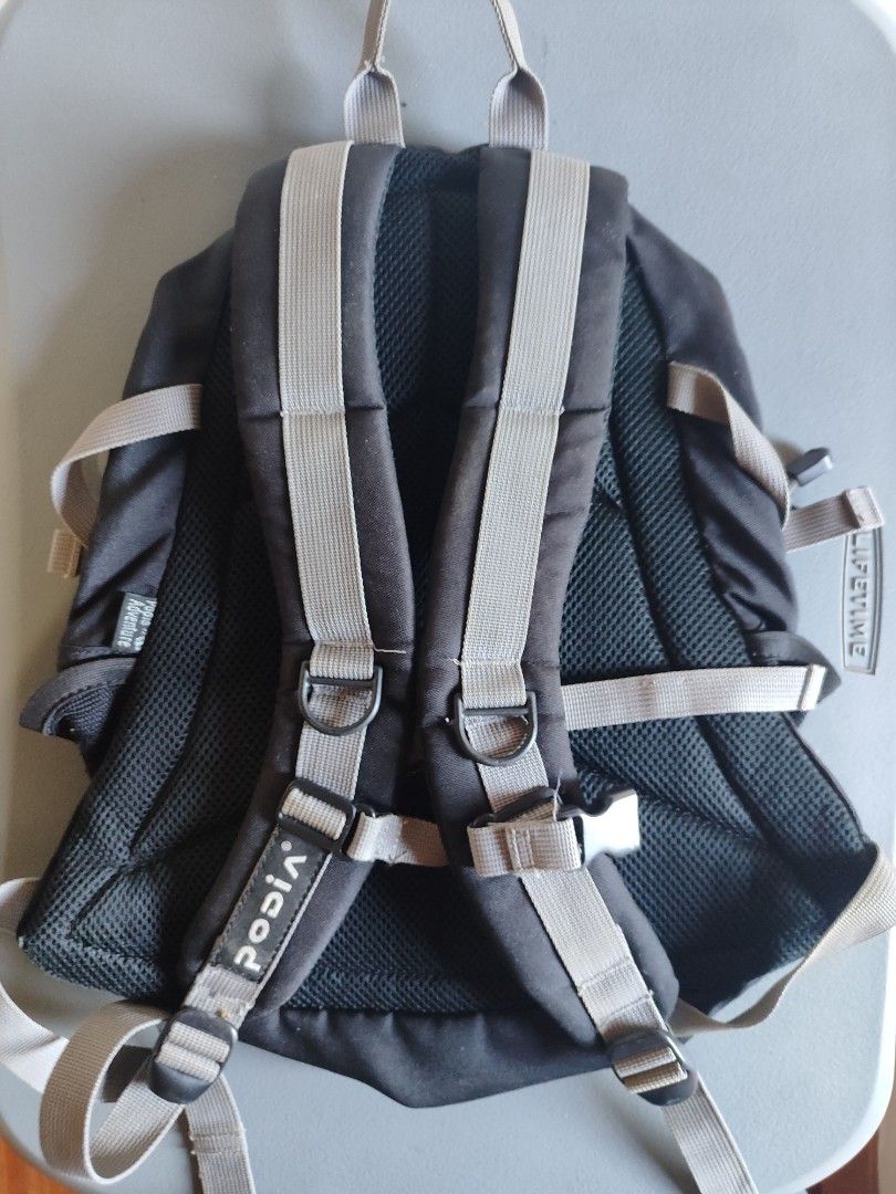 PODIA ADVENTURE (JUNIOR 12) (Category: Hiking & Camping) located in Bayambang. Submitted by koensells (Listing ID 1465642304, Image 2). Description: - hiking backpack for kids - need wash only - no defects, minor flaws only MOP: GCASH/MARI MOD: JNT strictly no returning of items.