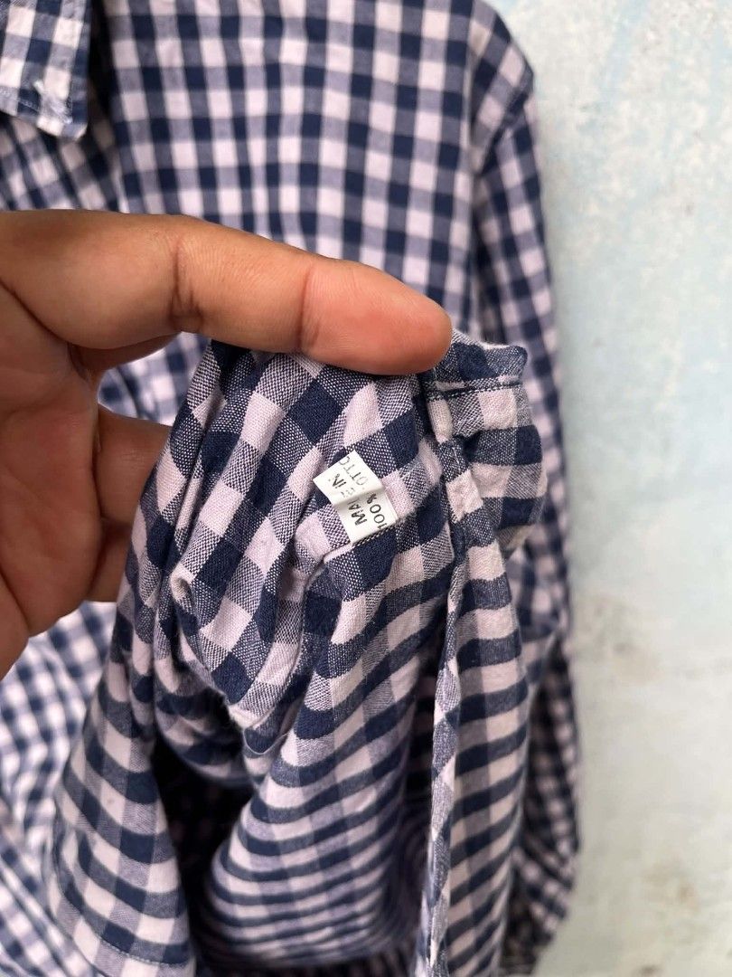 polo ralph lauren (Category: Tshirts & Polo Shirts ) located in Siay. Submitted by Jaaziahthriftdumaguete (Listing ID 1465756504, Image 2). Description: Wts ❗ Polo Ralph Lauren checkered long sleeve botton down 23 width 30 length Excellent condition 9.5/10 color rate and condition Mine : 550 Free shipping fee Location Zamboanga Sibugay Mindanao.